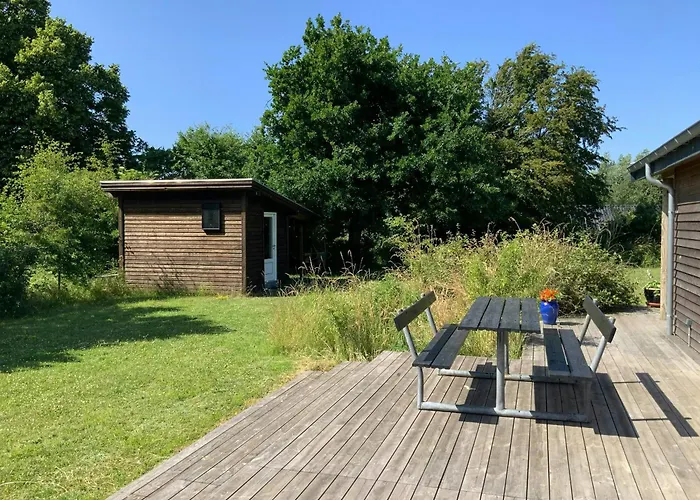 Renovated With Sea View On Agerso Feriehus *